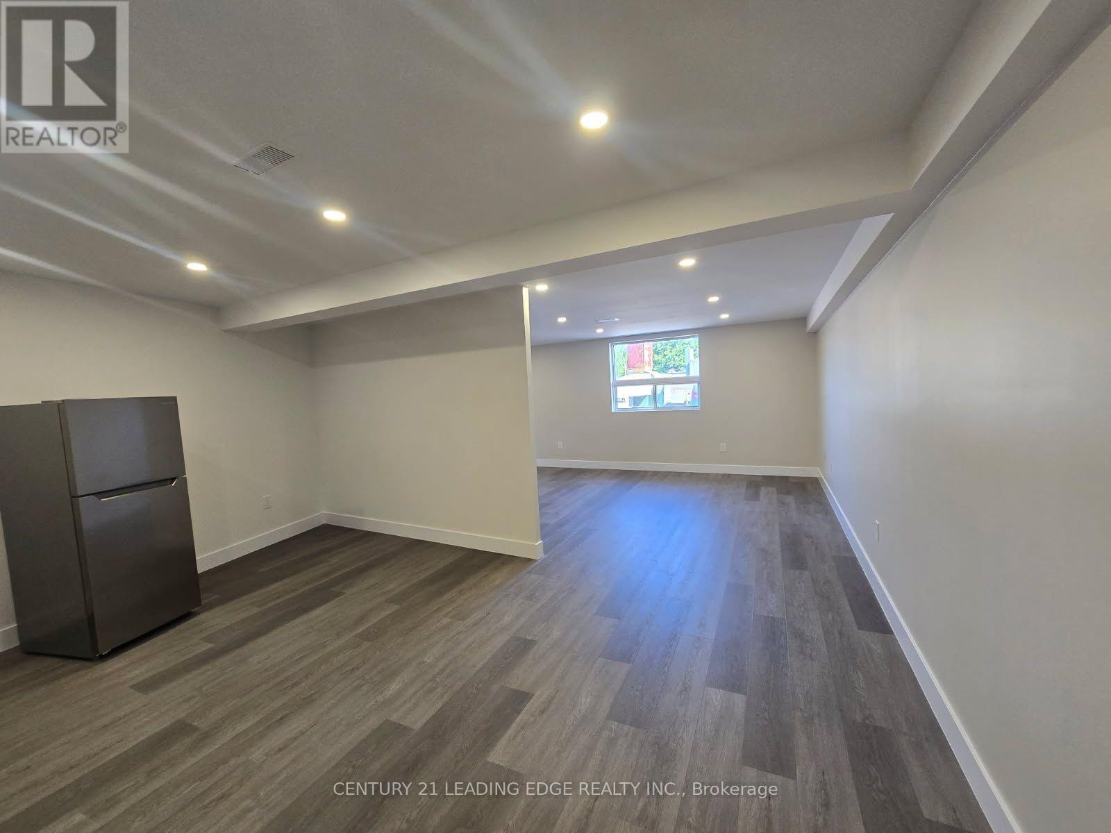 #3 - 3030 Dundas Street Property Photo 12