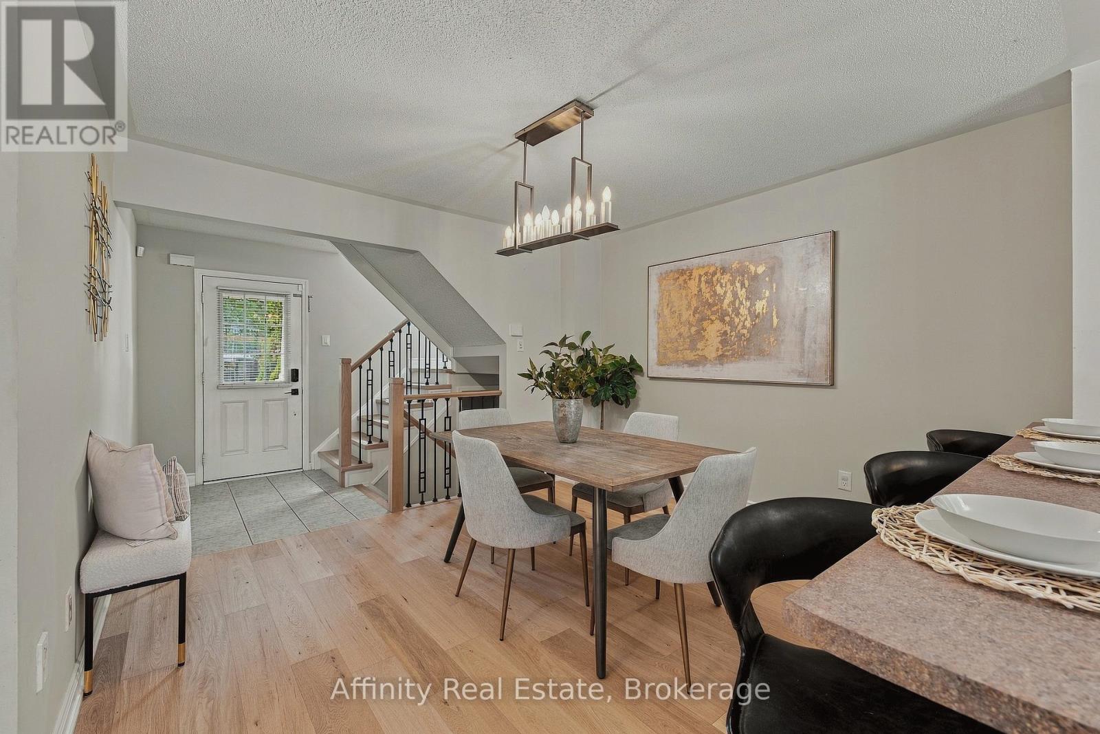 629 Gervais Terrace Property Photo 4