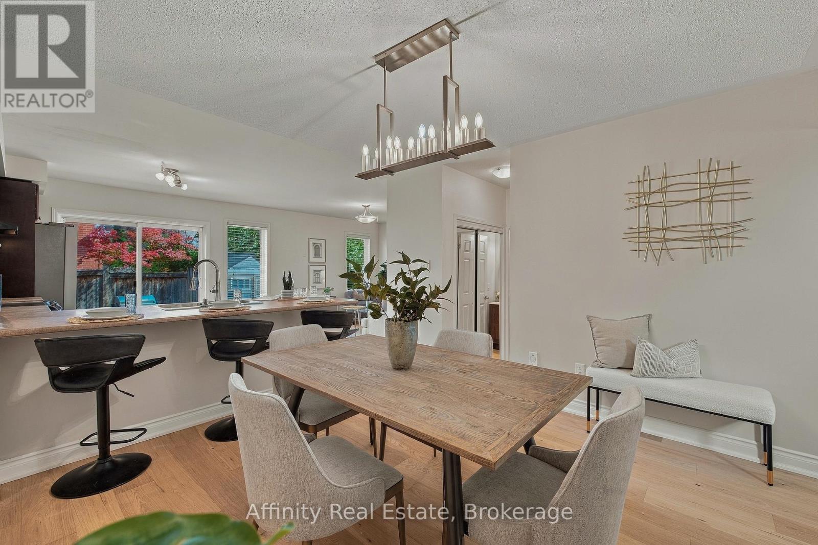 629 Gervais Terrace Property Photo 6
