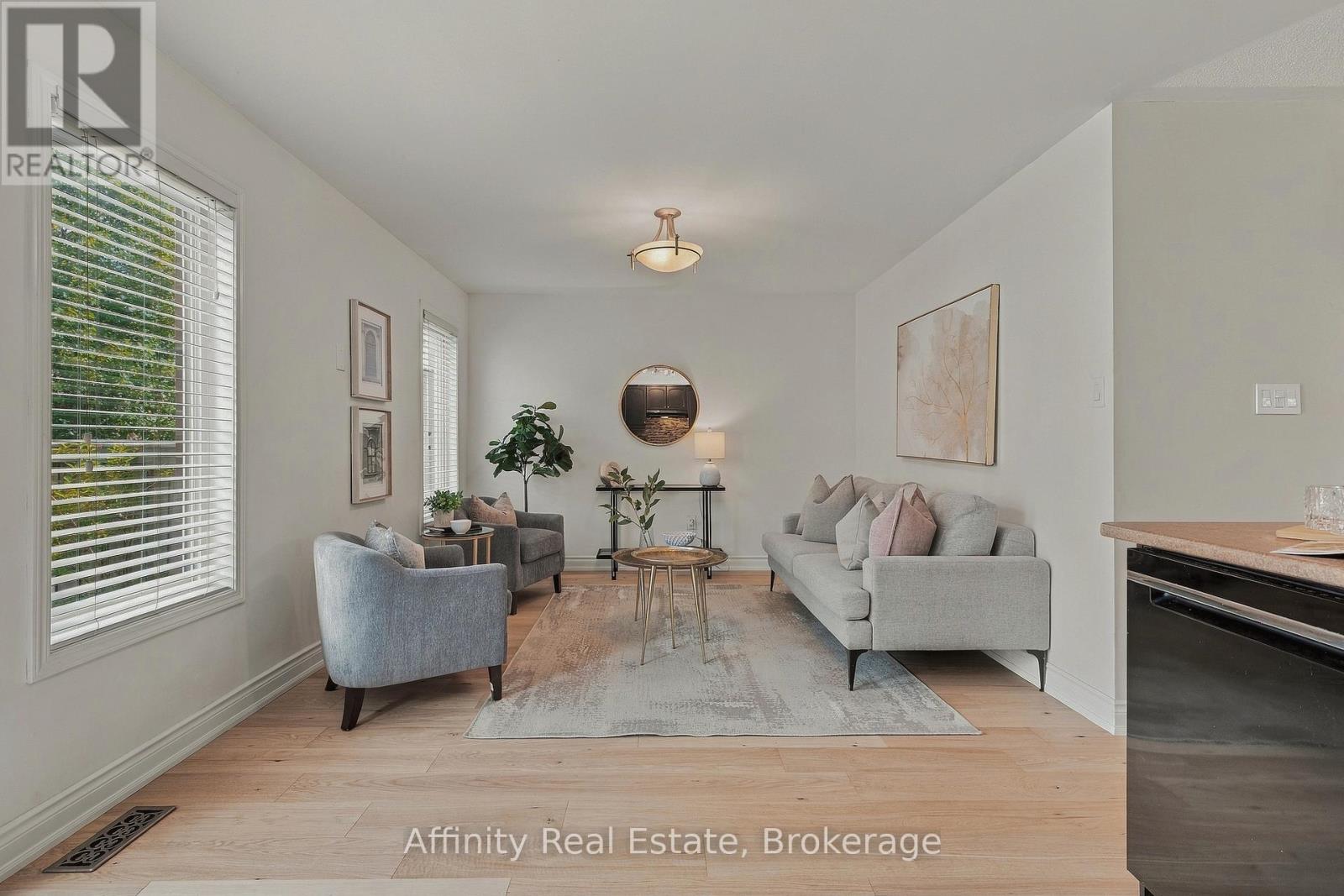 629 Gervais Terrace Property Photo 10