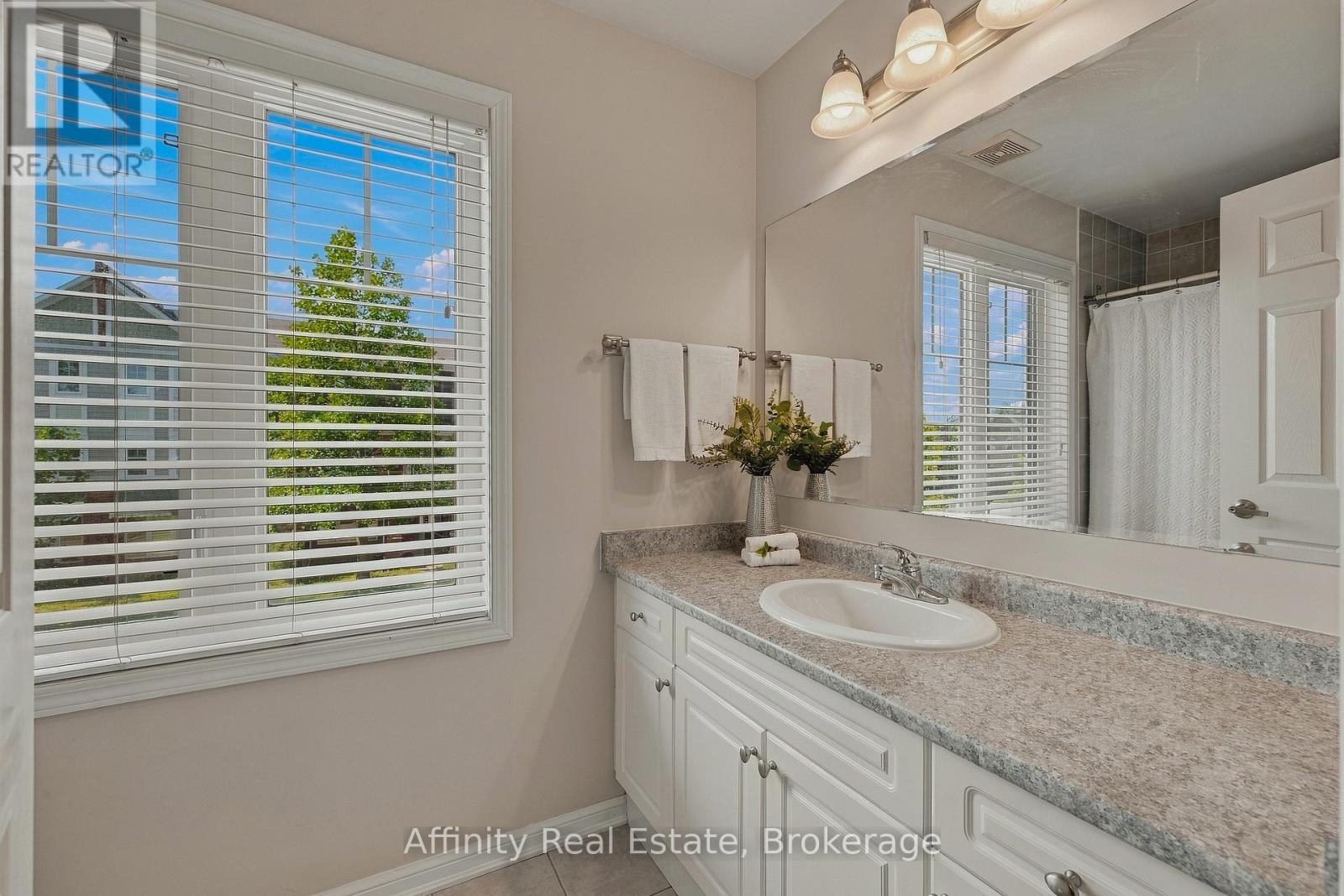 629 Gervais Terrace Property Photo 26