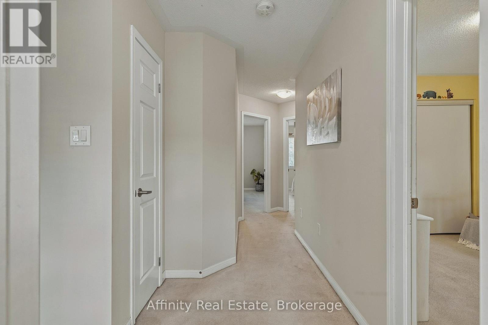 629 Gervais Terrace Property Photo 28