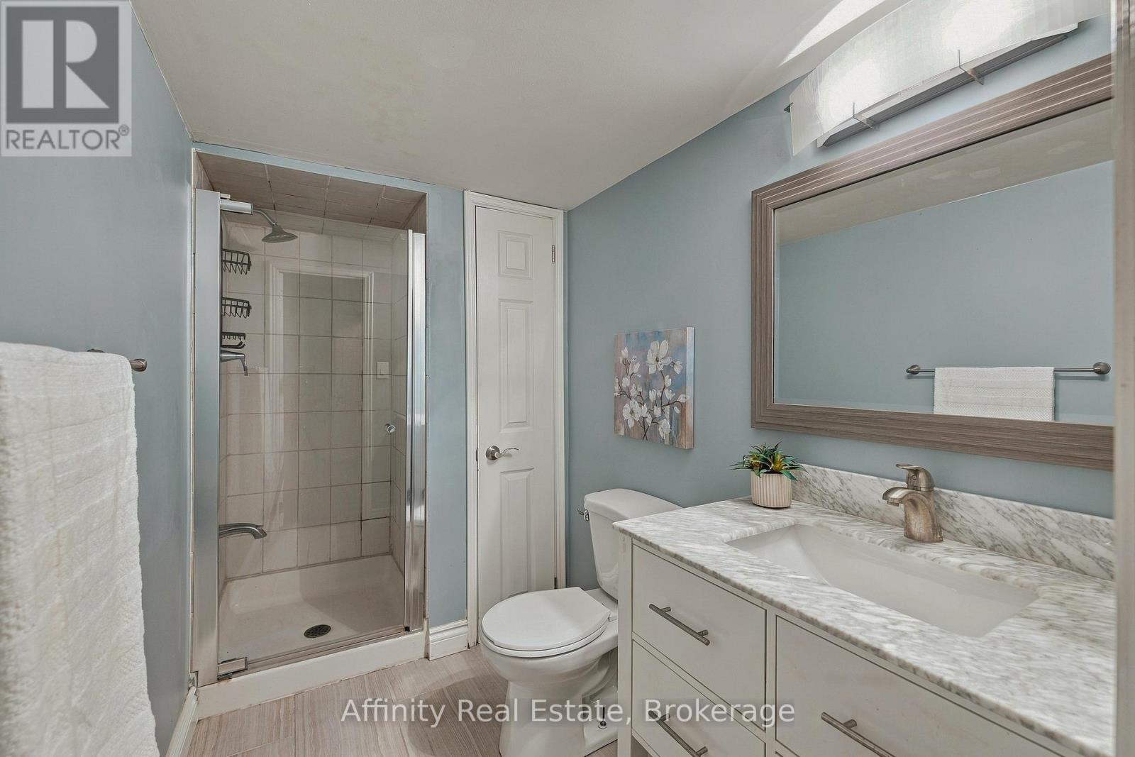 629 Gervais Terrace Property Photo 34