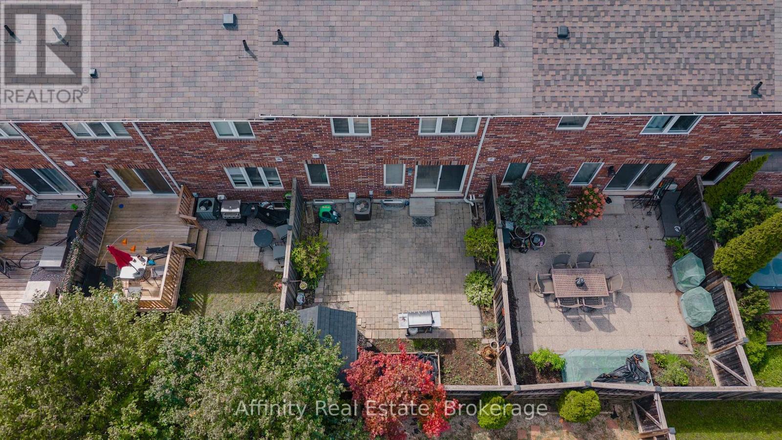 629 Gervais Terrace Property Photo 35