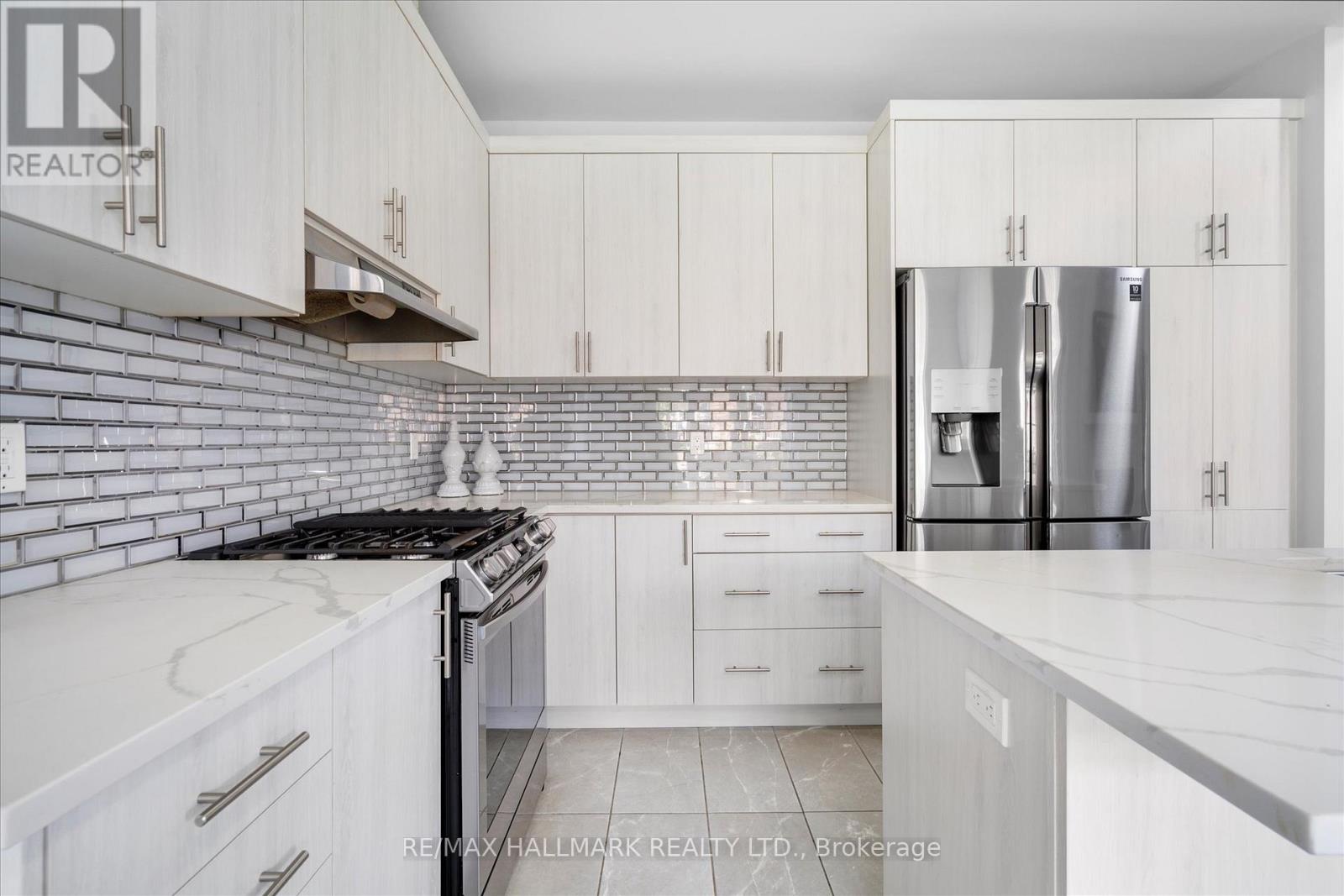 13 Tea Rose Road Property Photo 15