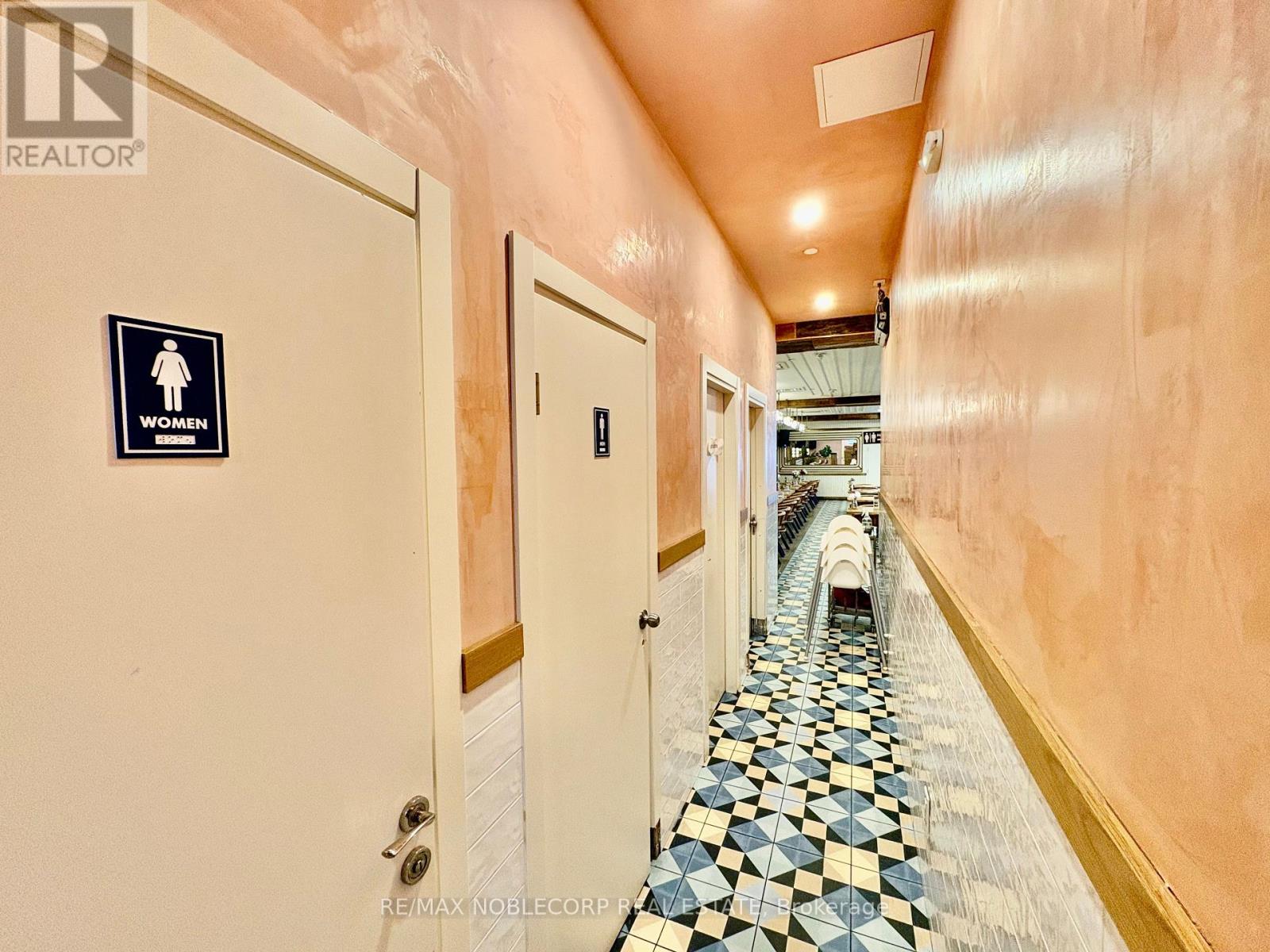 Unit A - 3300 Dufferin Street Property Photo 24