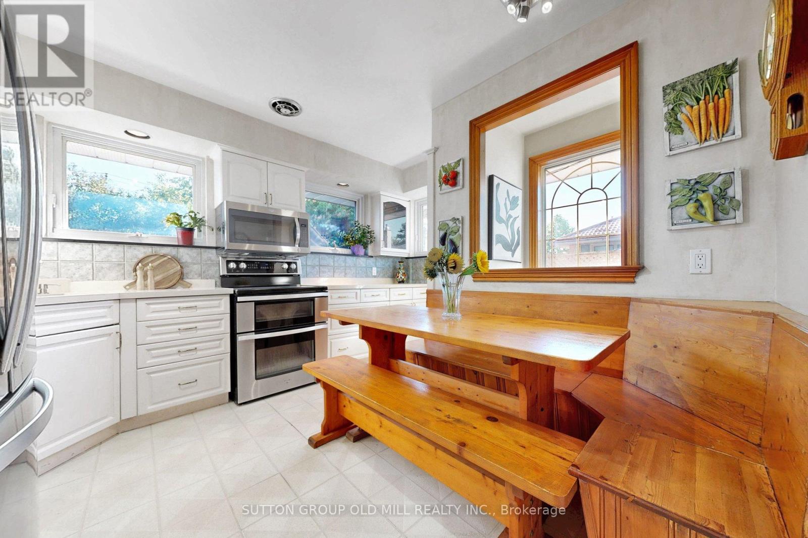 4 Ravenscrest Drive Property Photo 8