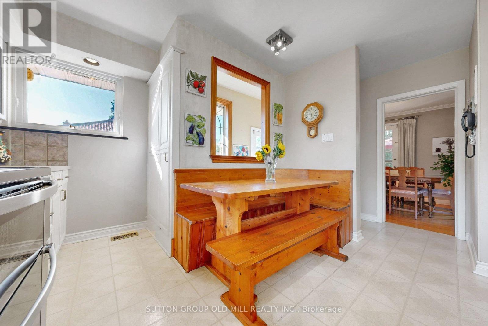 4 Ravenscrest Drive Property Photo 9