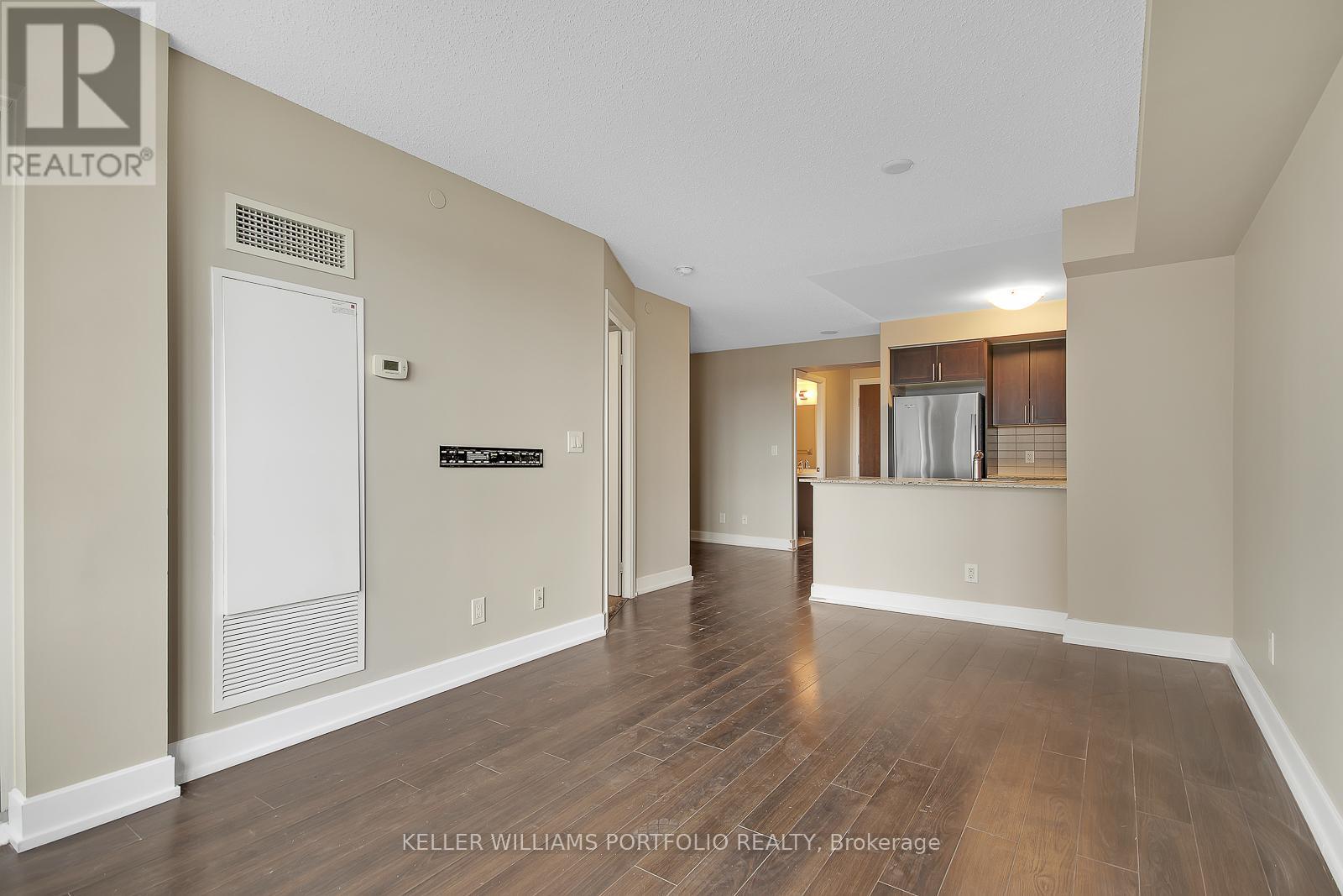 509 - 6 Eva Road Property Photo 1