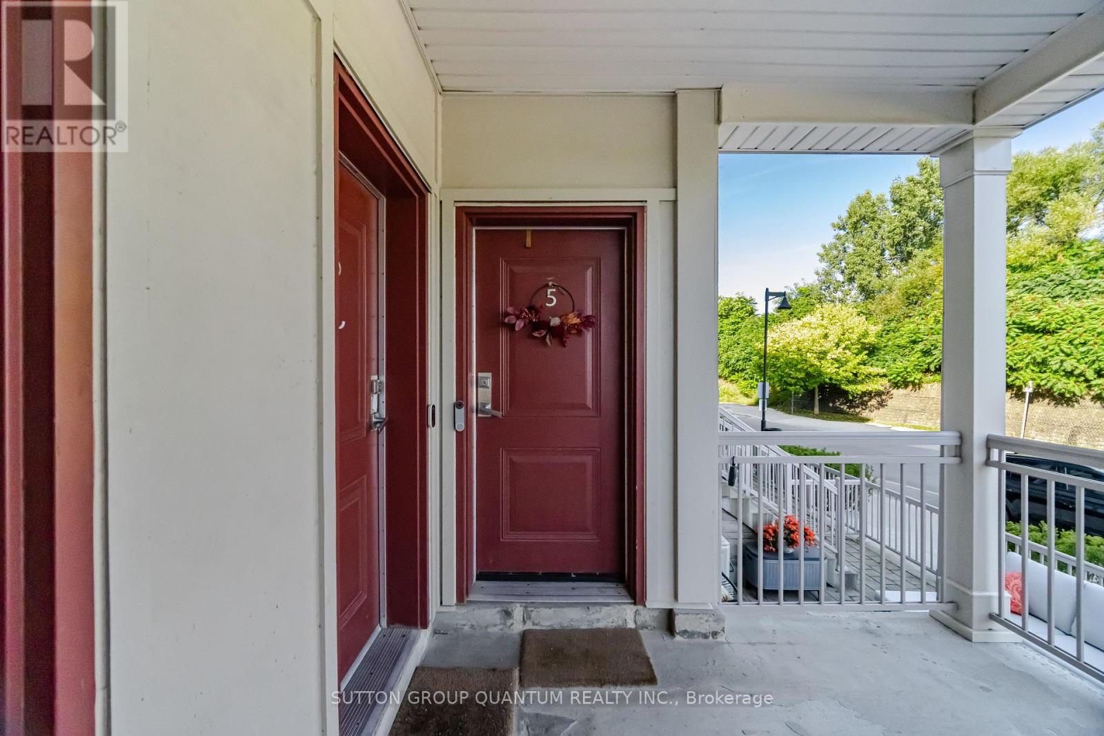5 - 145 Long Branch Avenue Property Photo 2