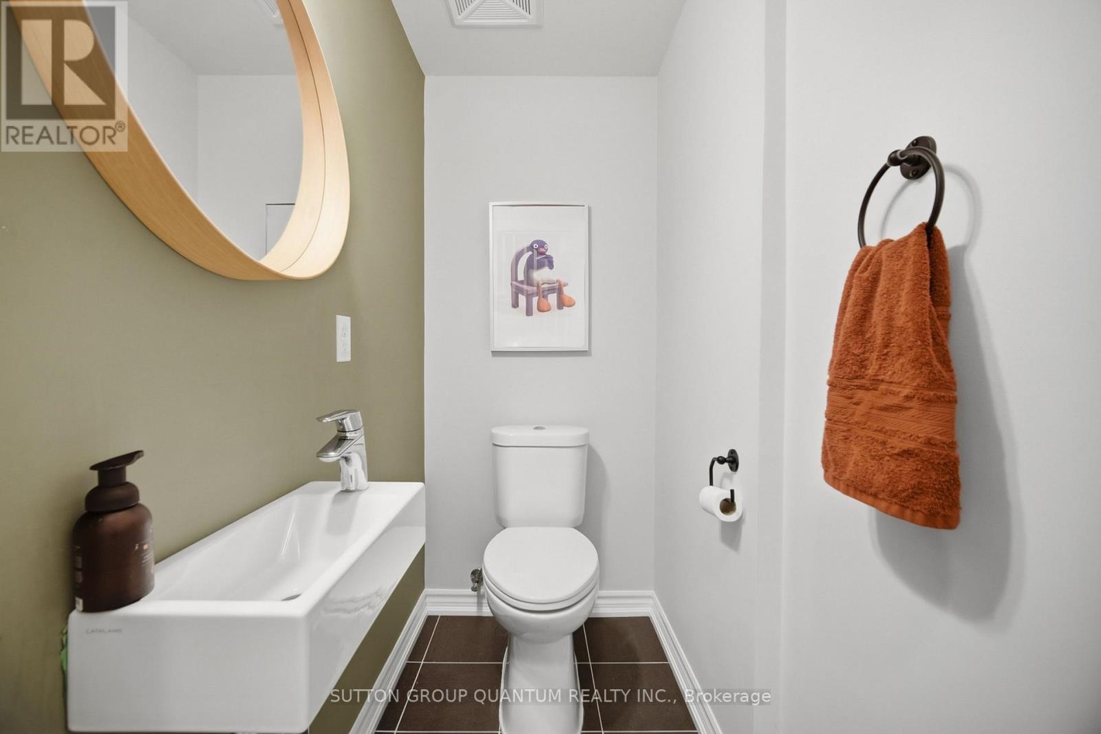5 - 145 Long Branch Avenue Property Photo 12