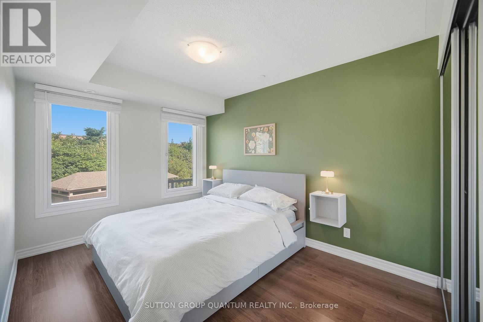 5 - 145 Long Branch Avenue Property Photo 14