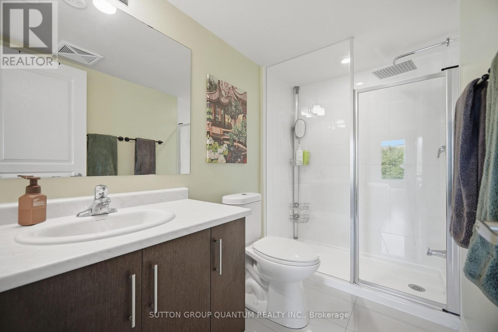 5 - 145 Long Branch Avenue Property Photo 17