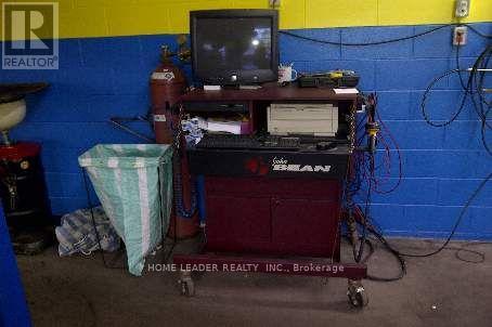 1530 Keele Street Property Photo 14