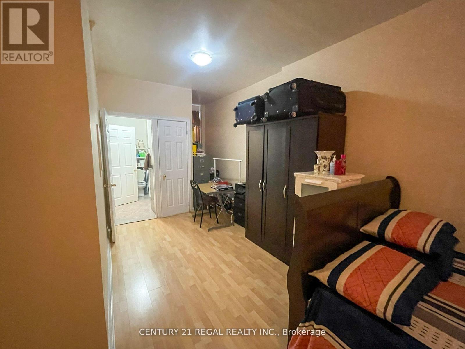 1281 Queen Street W Property Photo 4