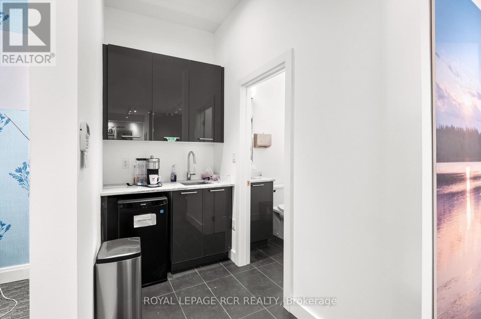 E - 308 Broadway Property Photo 15