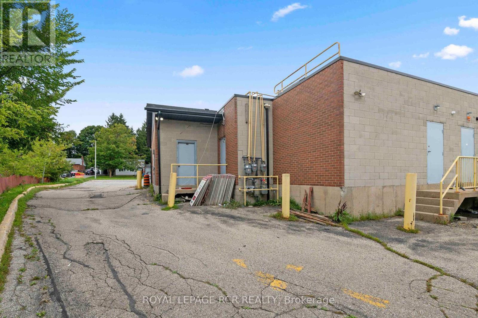 E - 308 Broadway Property Photo 25