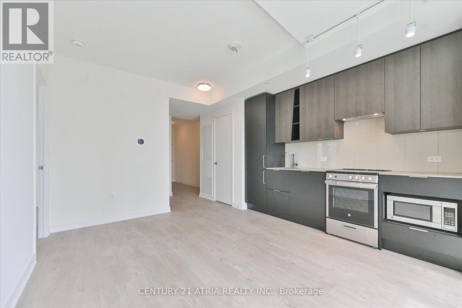 1609 - 3900 Confederation Parkway Property Photo 18