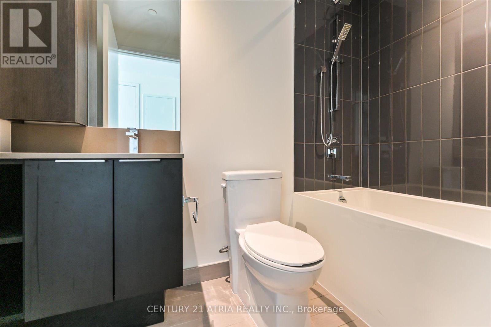 1609 - 3900 Confederation Parkway Property Photo 26