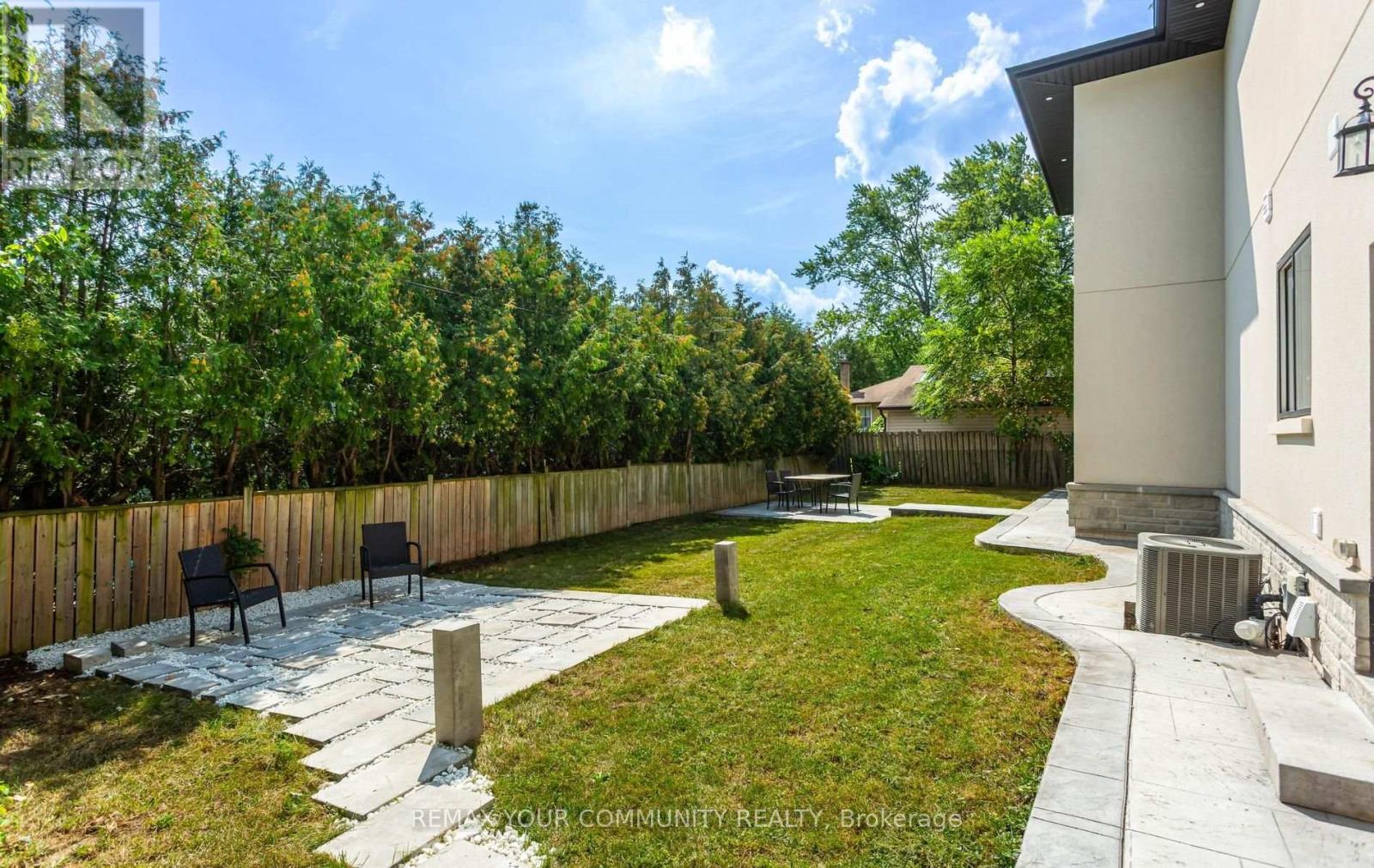 606 Stephens Crescent Property Photo 46
