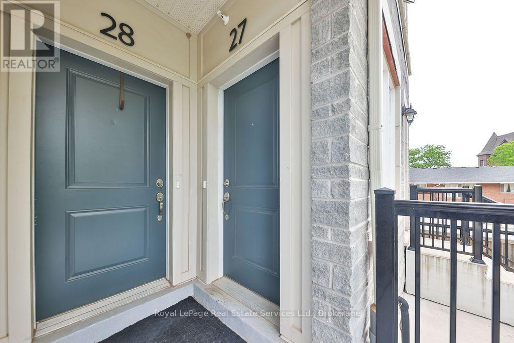 27 - 2199 Lillykin Street Property Photo 4