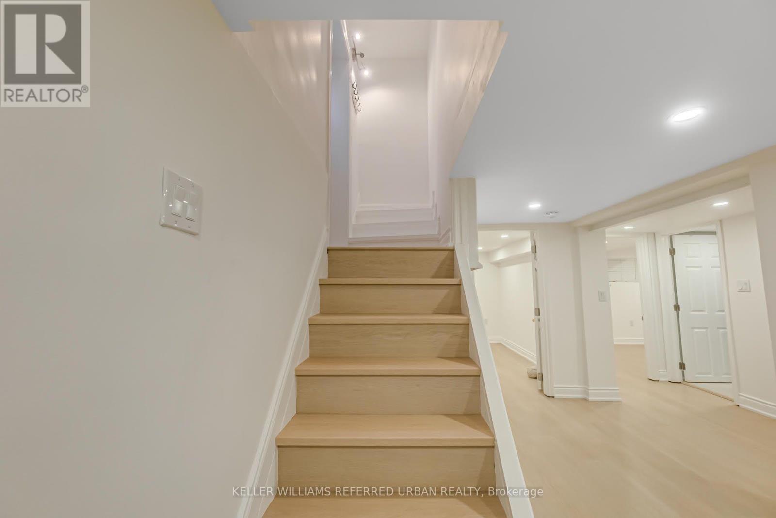 2522 Lake Shore Boulevard W Property Photo 33