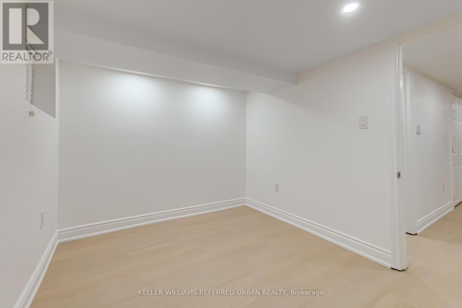 2522 Lake Shore Boulevard W Property Photo 39