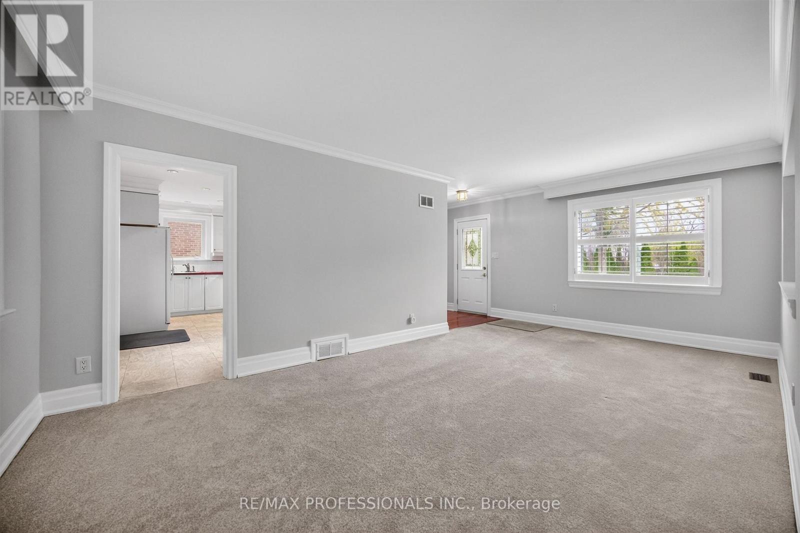 27 Nottingham Drive Property Photo 9