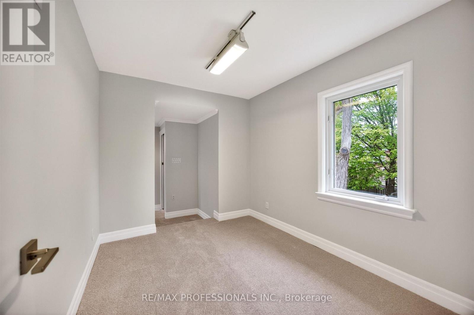 27 Nottingham Drive Property Photo 34