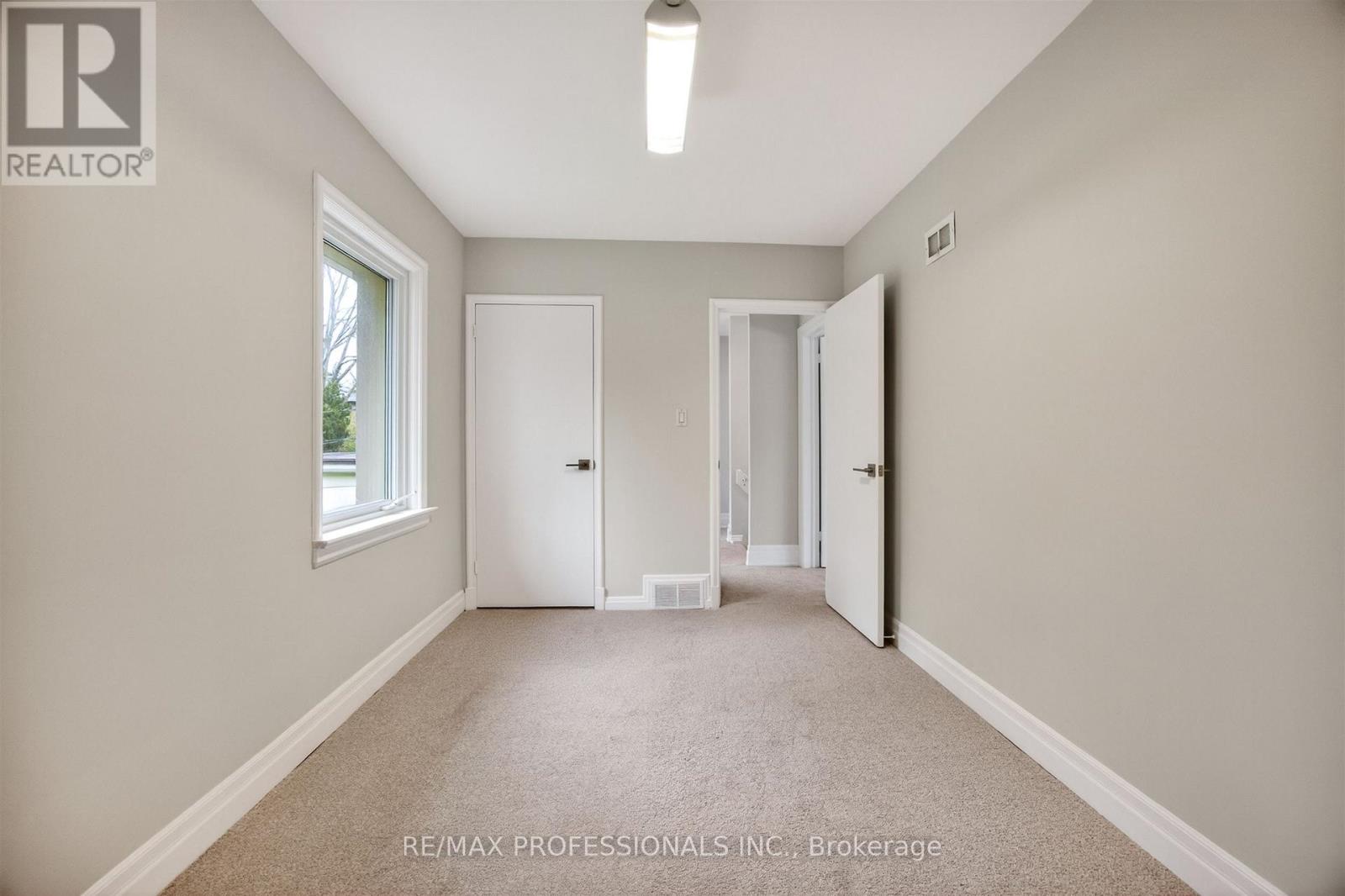 27 Nottingham Drive Property Photo 35