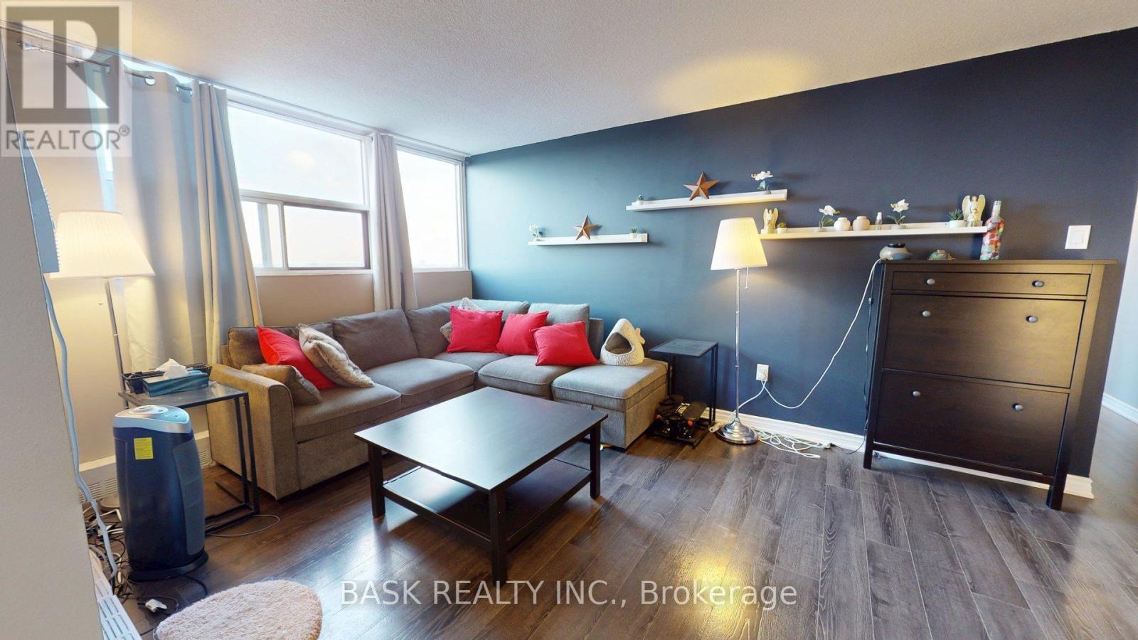 706 - 2900 Battleford Road Property Photo 6