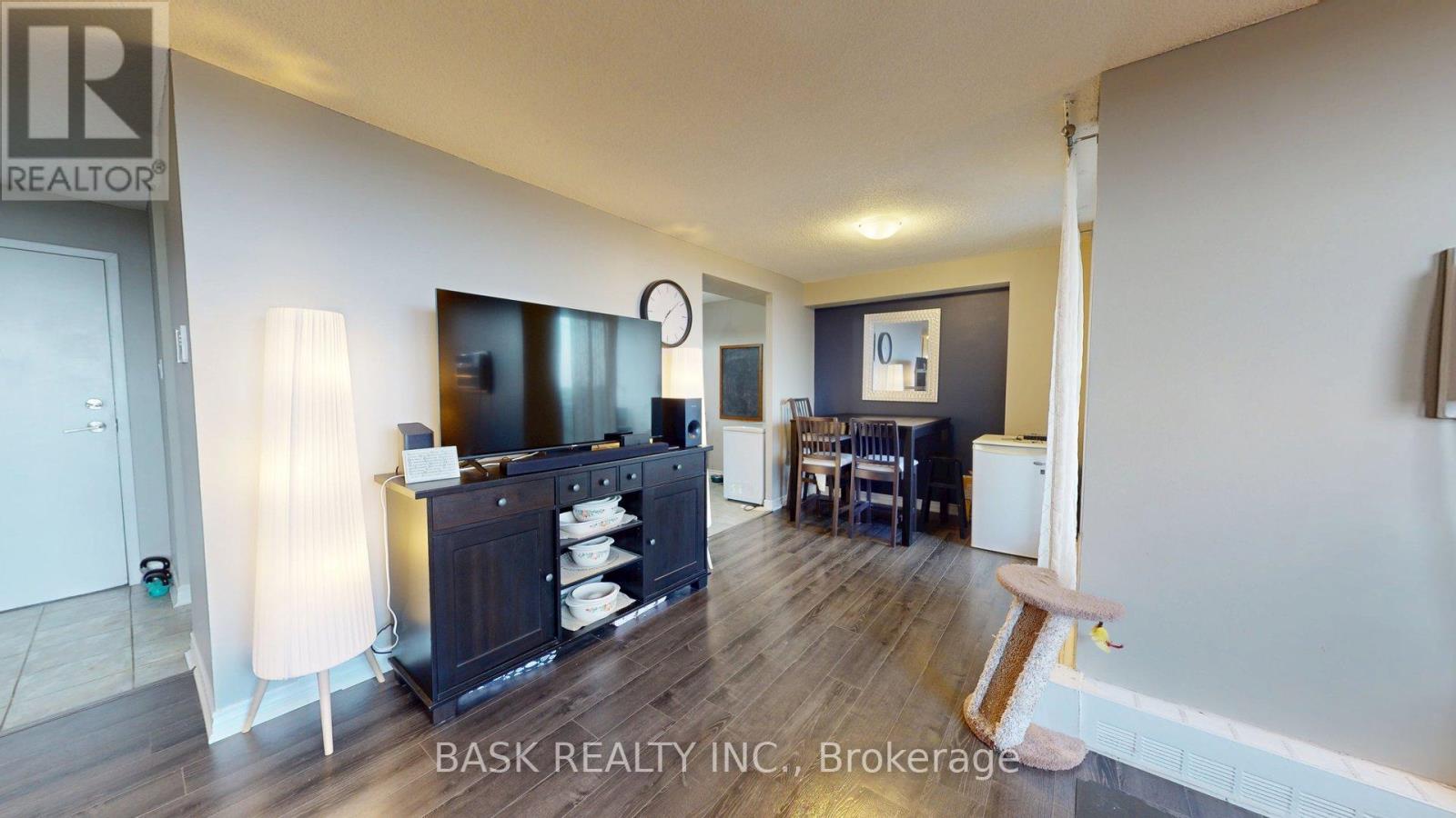 706 - 2900 Battleford Road Property Photo 15