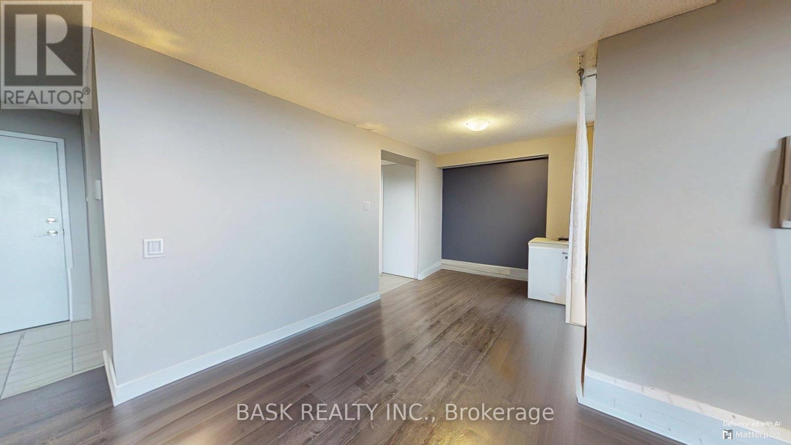 706 - 2900 Battleford Road Property Photo 16