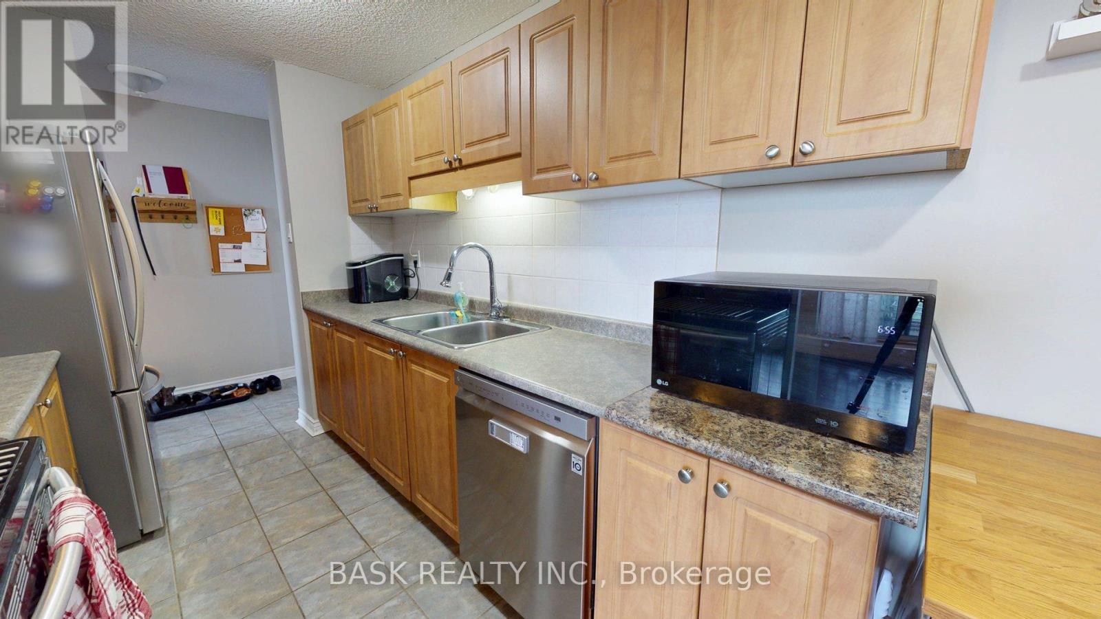 706 - 2900 Battleford Road Property Photo 17