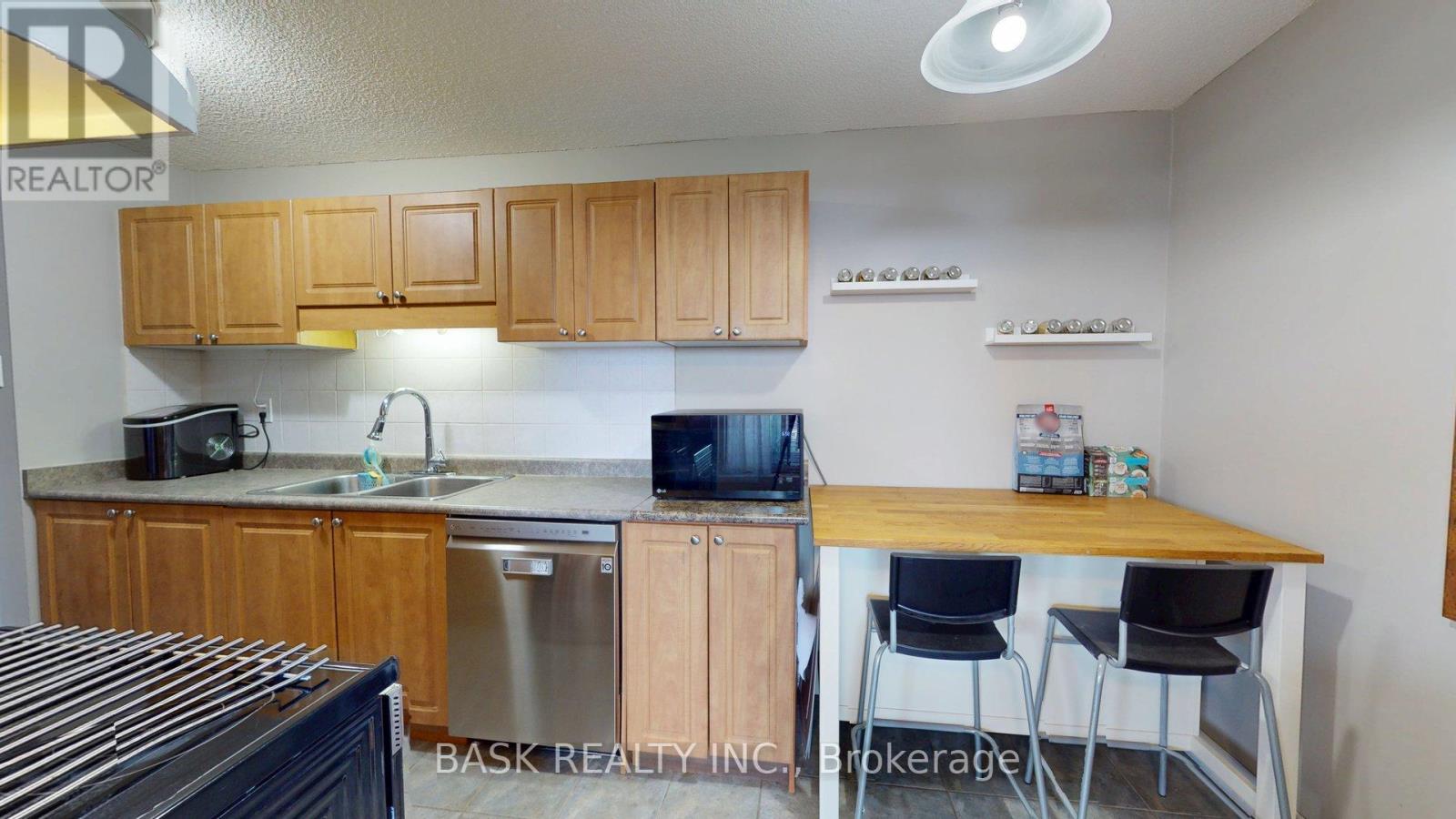 706 - 2900 Battleford Road Property Photo 20