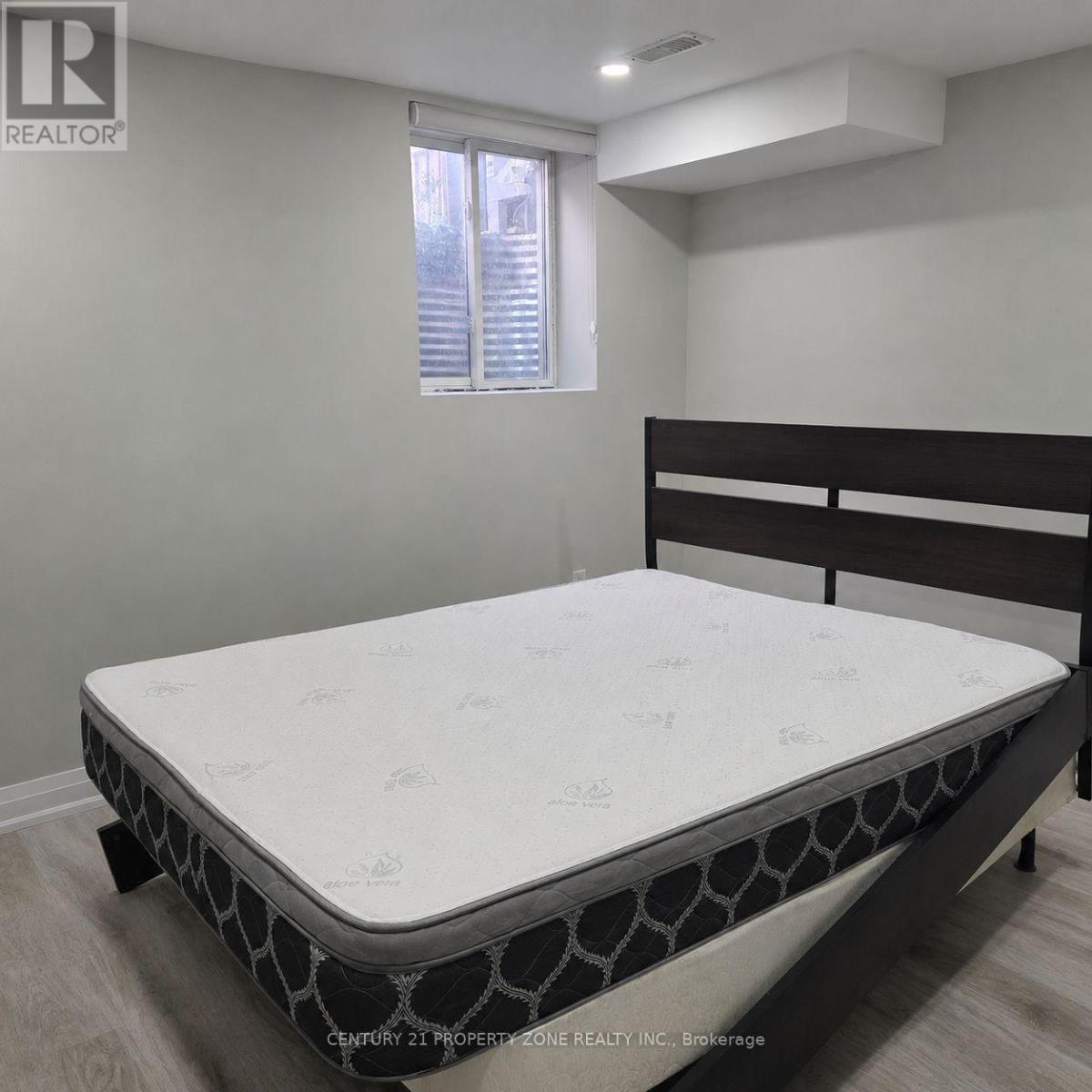 2 Bachelor Street Property Photo 5