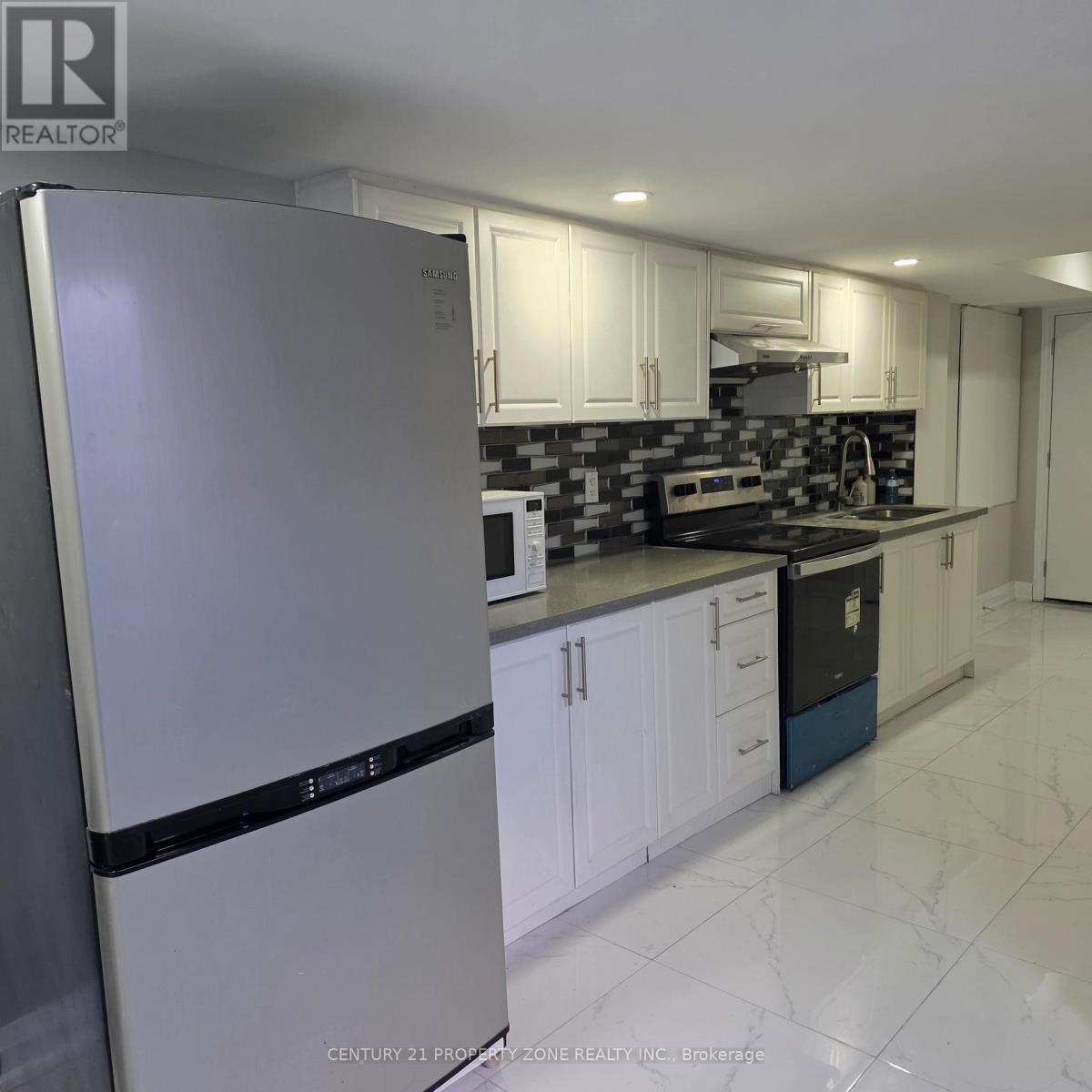 2 Bachelor Street Property Photo 7