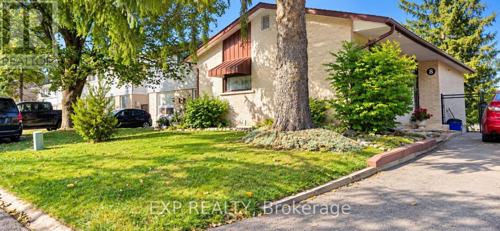 8 HABITAT SQUARE Property Photo 1
