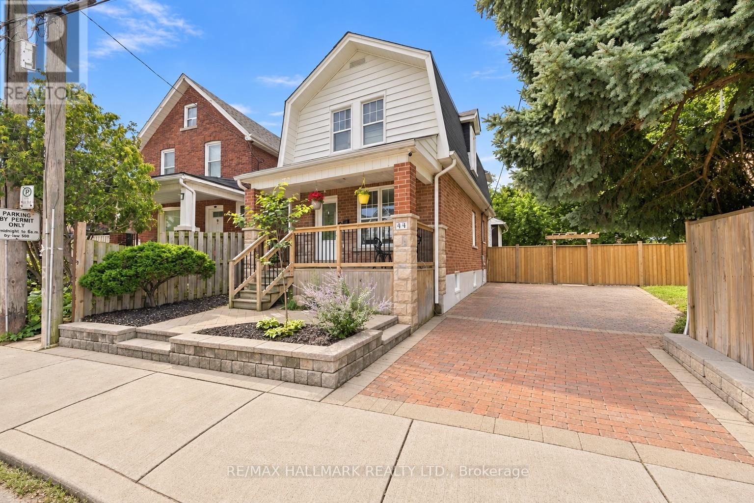 44 Holley Avenue Property Photo 1