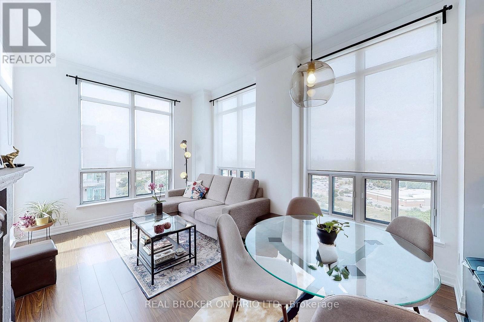Ph7 - 2087 Lake Shore Boulevard W Property Photo 3
