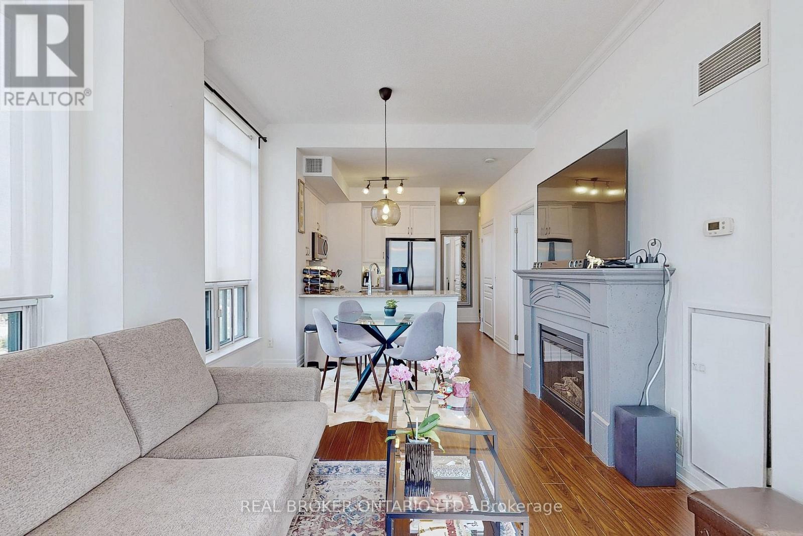 Ph7 - 2087 Lake Shore Boulevard W Property Photo 5