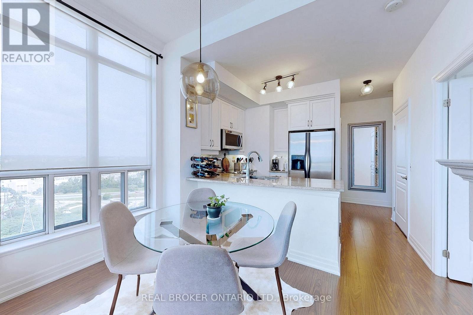 Ph7 - 2087 Lake Shore Boulevard W Property Photo 6