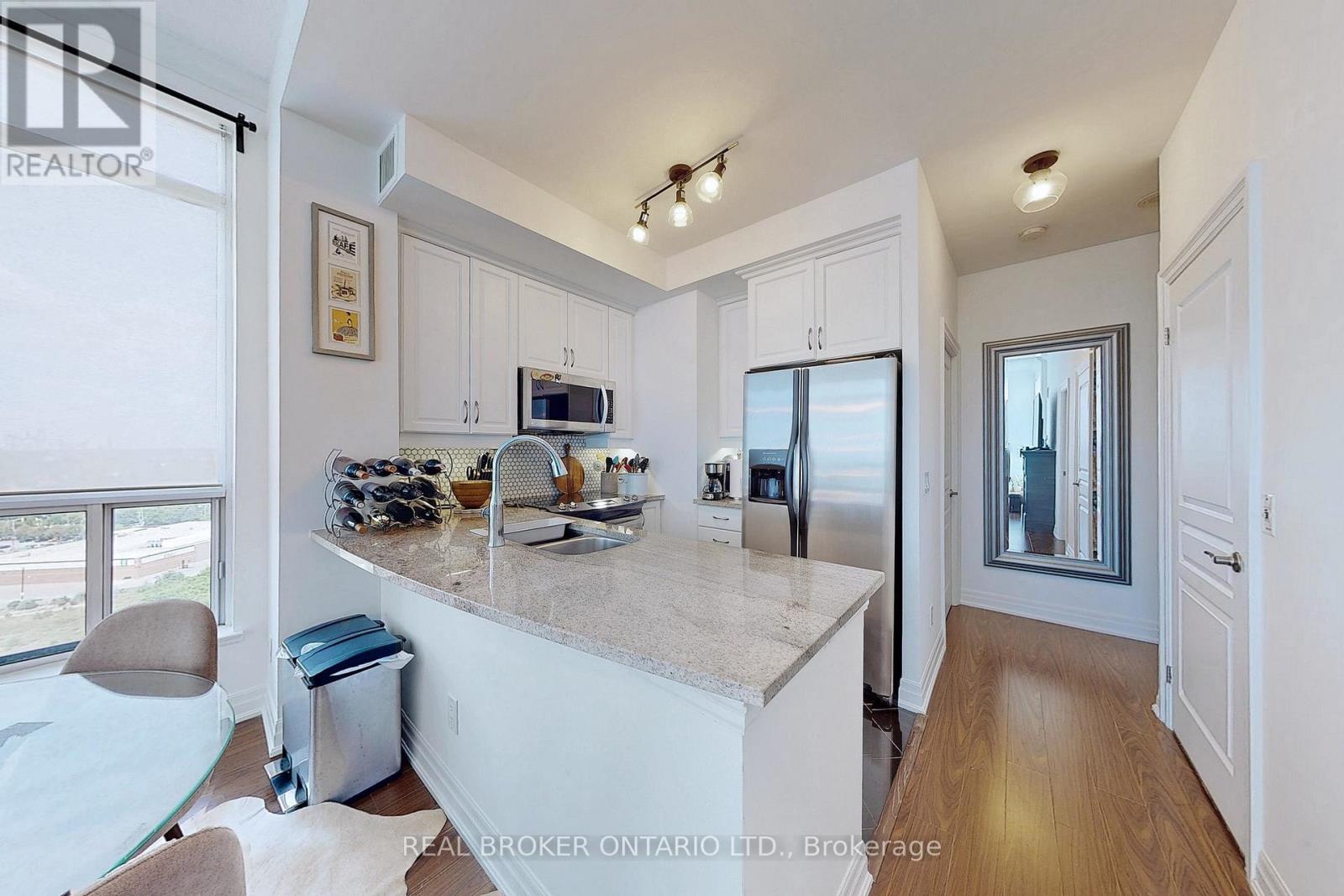 Ph7 - 2087 Lake Shore Boulevard W Property Photo 7