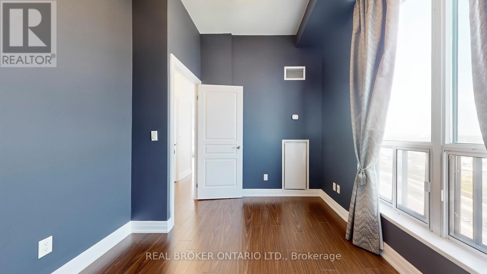 Ph7 - 2087 Lake Shore Boulevard W Property Photo 32