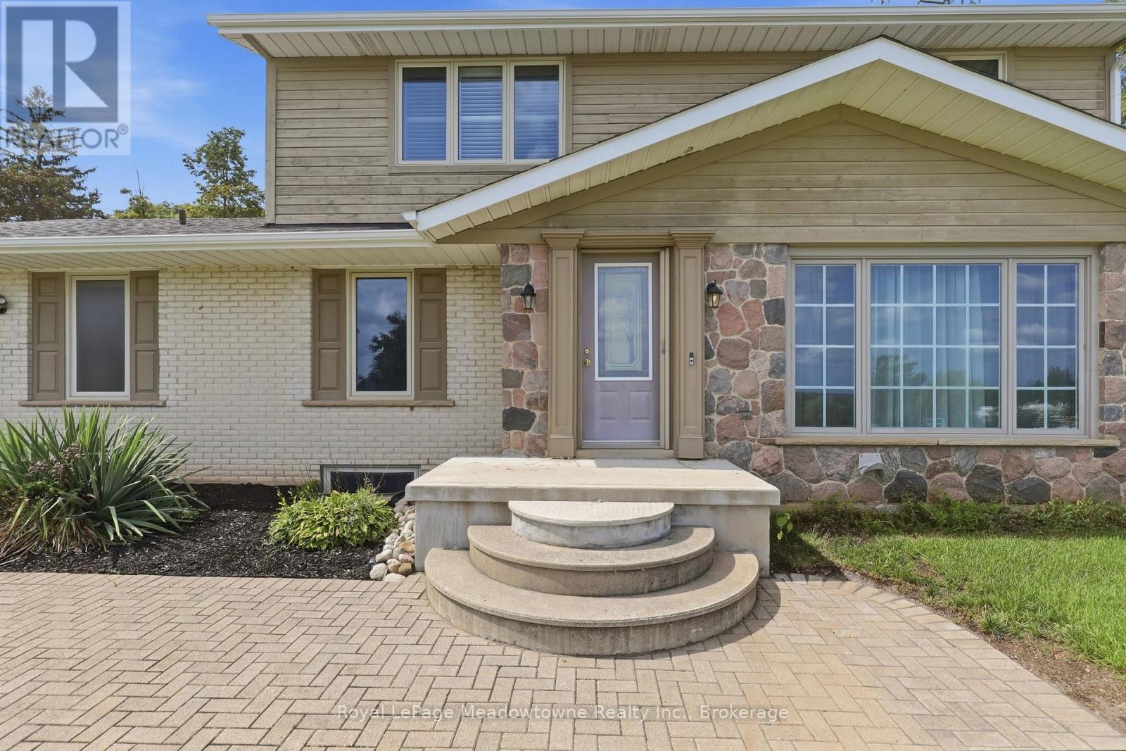 7053 Appleby Line Property Photo 8