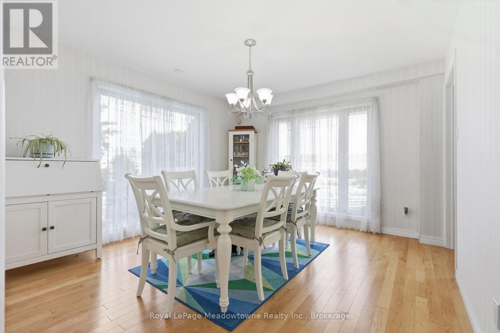 7053 Appleby Line Property Photo 12
