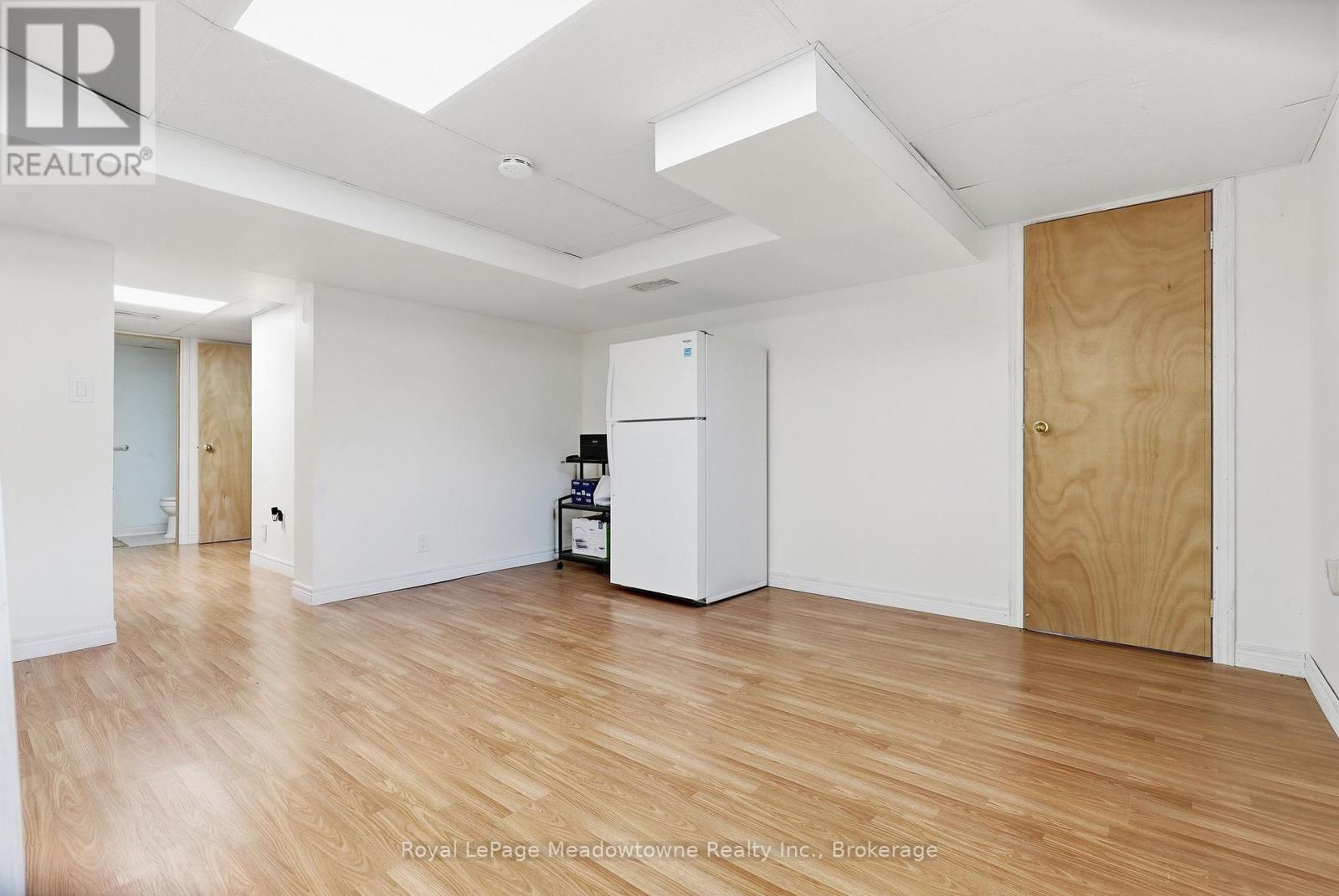 7053 Appleby Line Property Photo 28