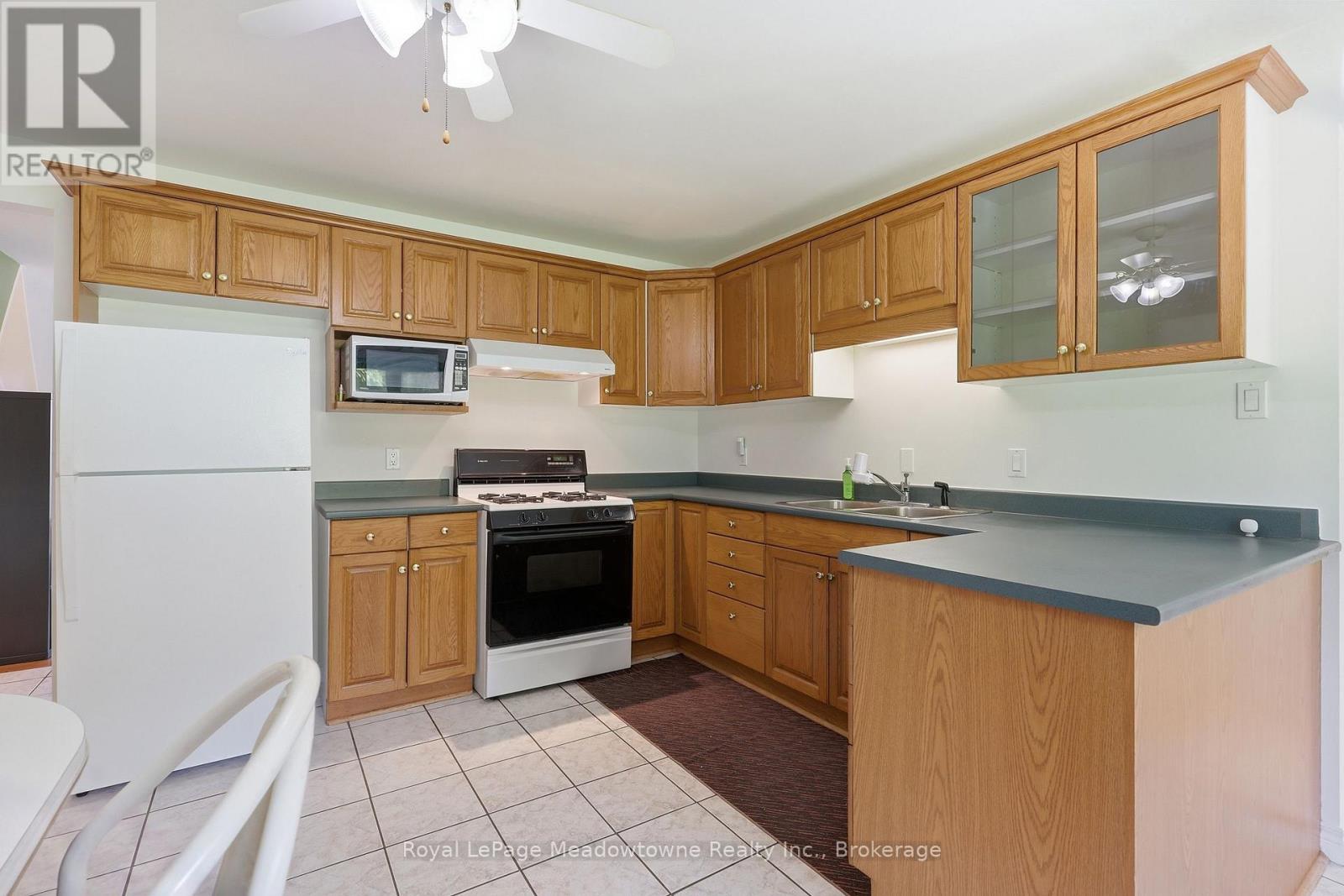 7053 Appleby Line Property Photo 33