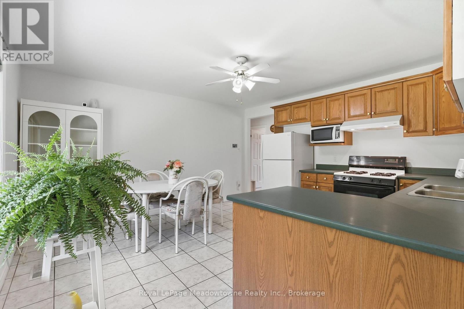 7053 Appleby Line Property Photo 34