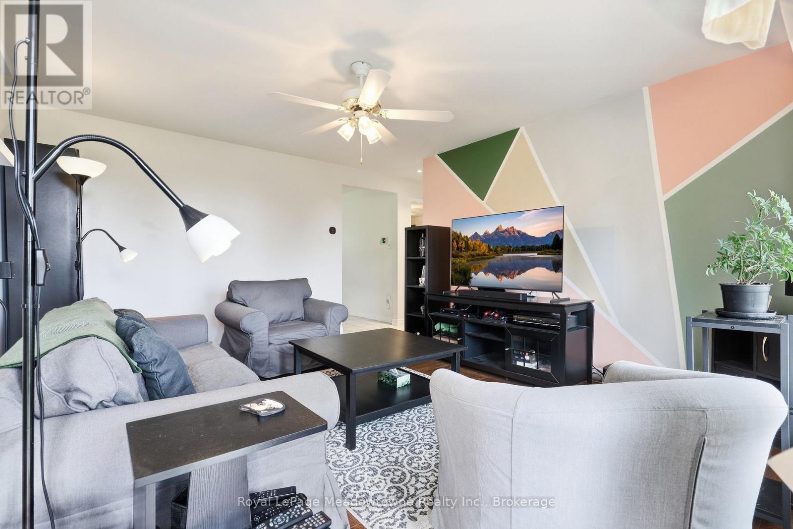 7053 Appleby Line Property Photo 37
